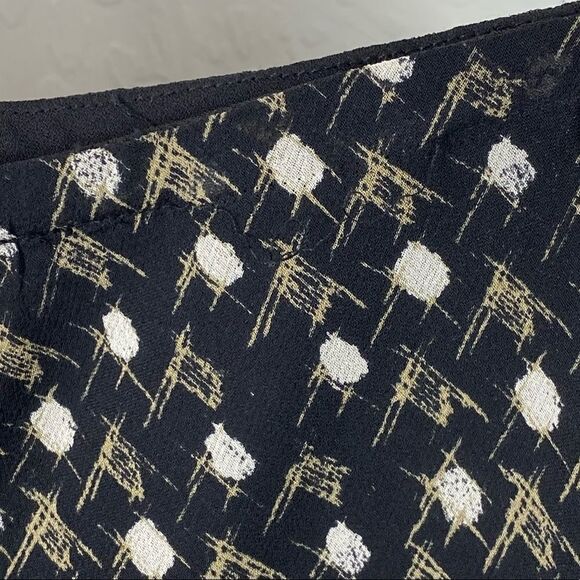 Vintage 100% Silk Black & White Patterned Handkerchief Hem Midi Skirt - Picture 3 of 5